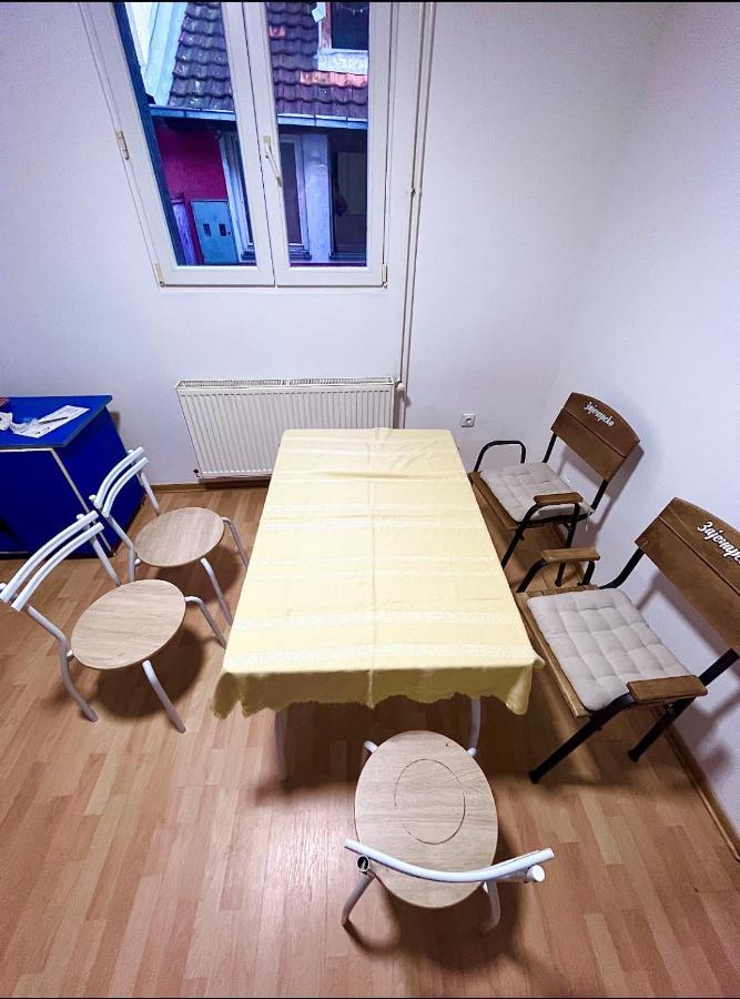中华楼 - Belgrade Extérieur photo