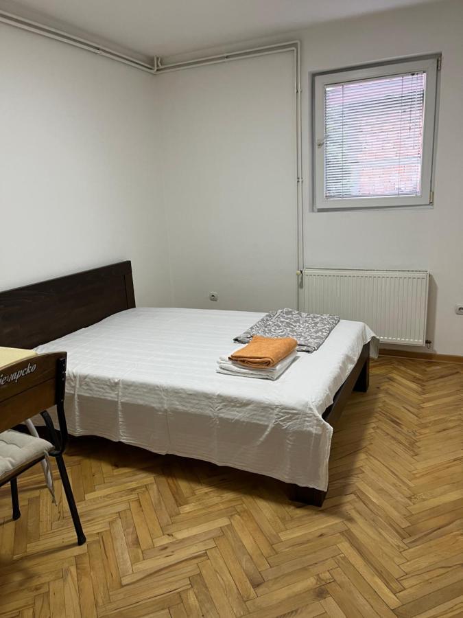 中华楼 - Belgrade Extérieur photo