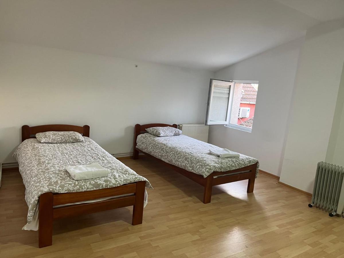 中华楼 - Belgrade Extérieur photo