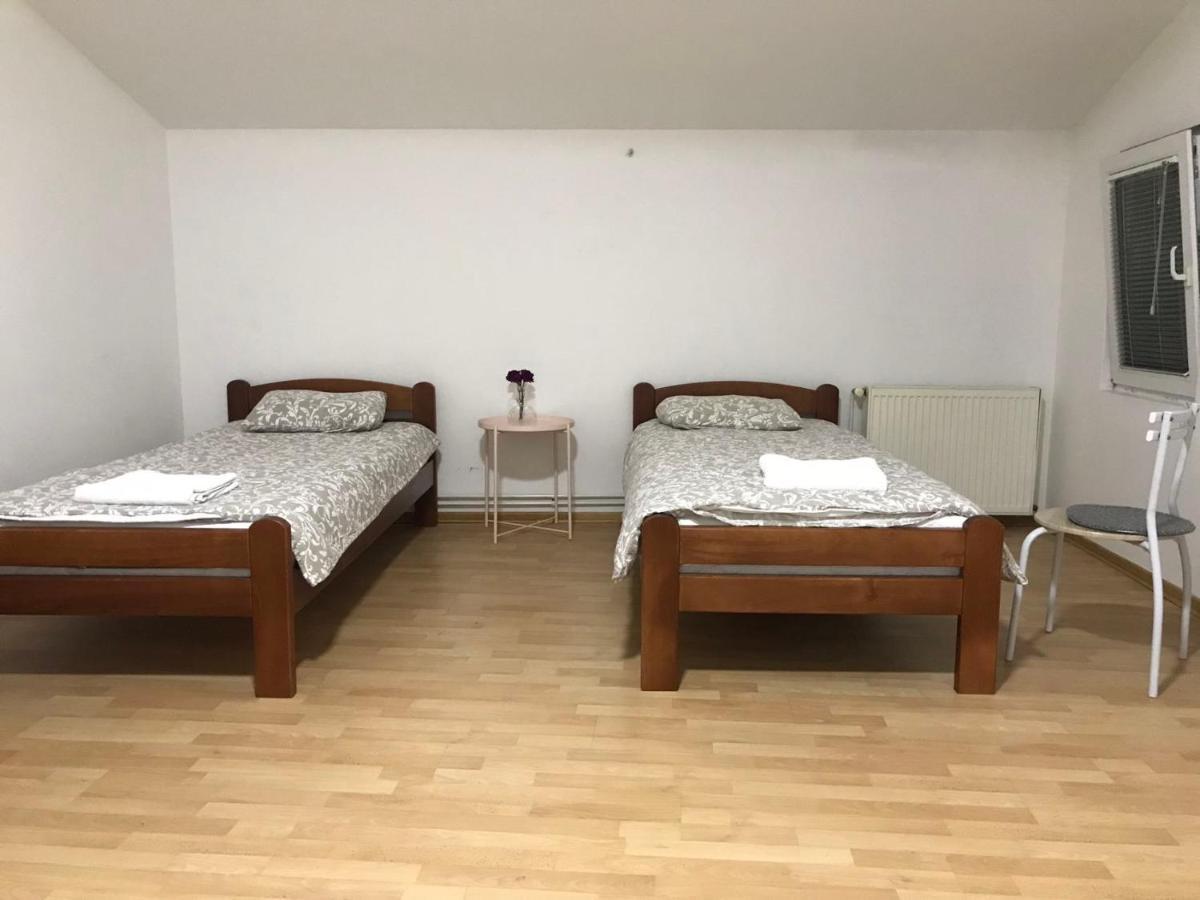 中华楼 - Belgrade Extérieur photo